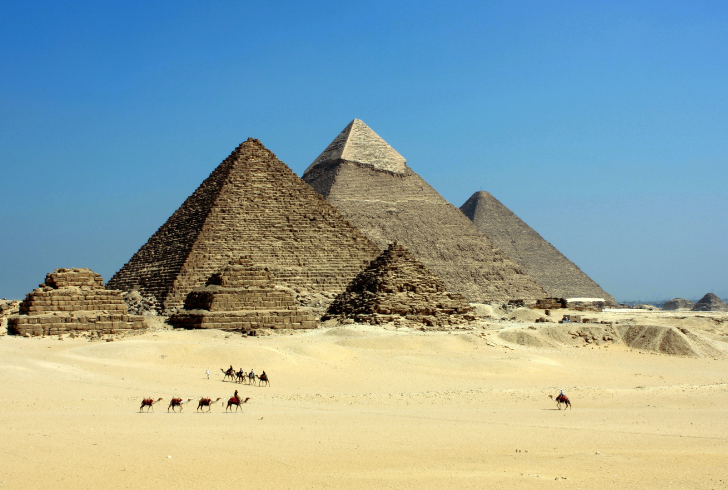 how long did it take to build the pyramids